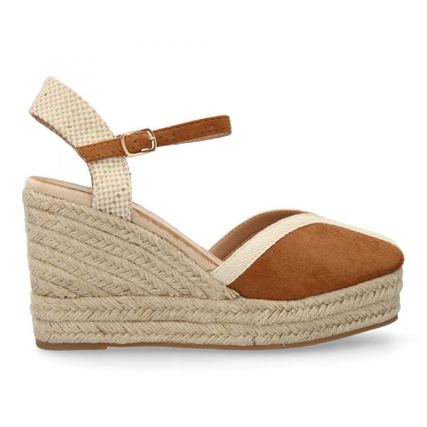 TF3395-Camel